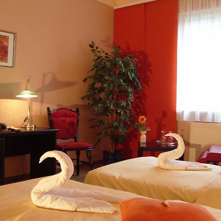 Hotel Haufe Forst  Esterno foto